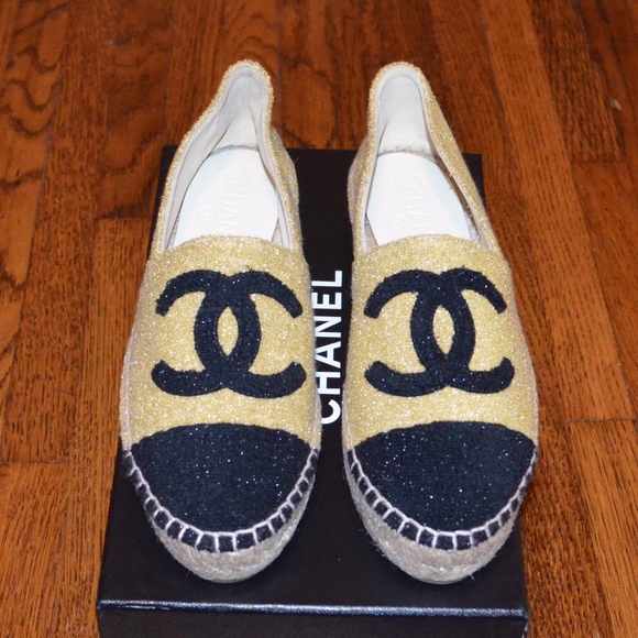 CHANEL Shoes - CHANEL BLACK GOLD FABRIC METALLIC ESPADRILLES
